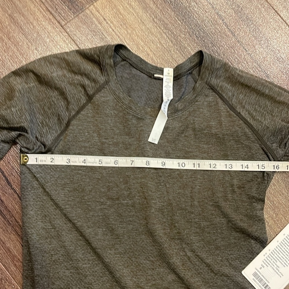 Lululemon Swiftly Tech LS Crew - Picture 4 of 5